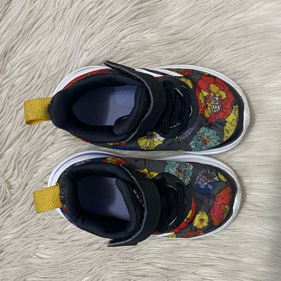 Adidas Infant Girl Baby Black Floral FortaRun Velcro Strap Running Shoes Sneaker - Picture 7 of 10